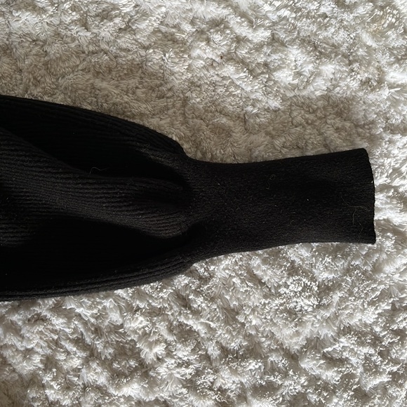 Staccato Dolman Cropped Sweater - Picture 6 of 8